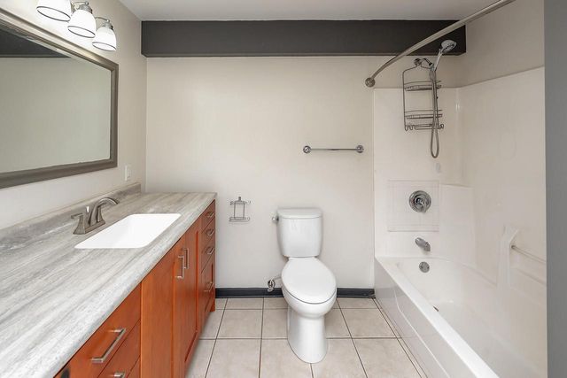 1632 Auburn COURT, Waukesha, WI 53189