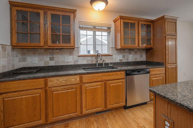 1632 Auburn COURT, Waukesha, WI 53189