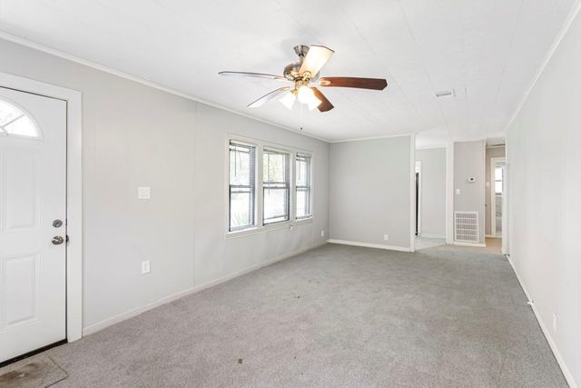 1202 13th Street N, Texas City, TX 77590
