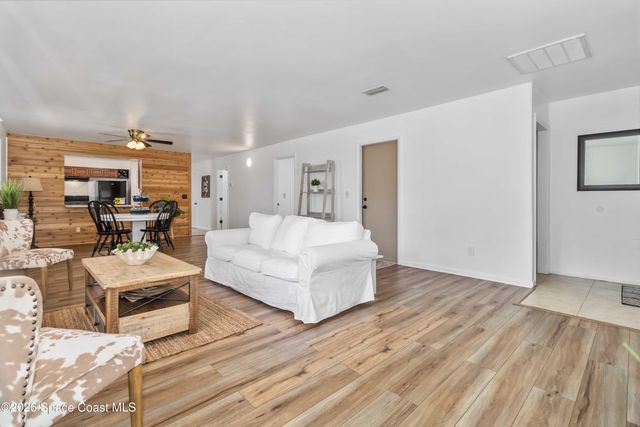 21 Branch Street, Melbourne, FL 32901