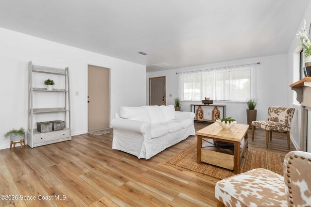 21 Branch Street, Melbourne, FL 32901