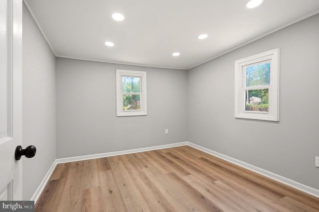 212 W VIRGINIA RD, Browns Mills, NJ 08015