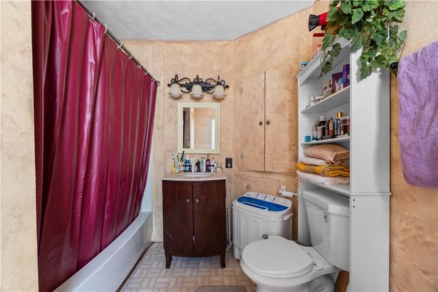 17 Jackson Street, Lyons, NY 14489