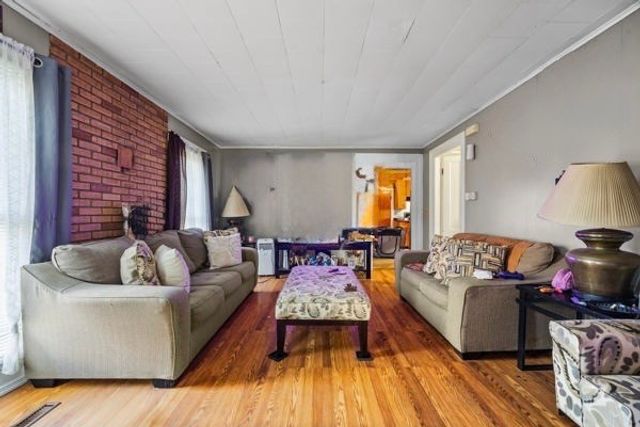 17 Jackson Street, Lyons, NY 14489