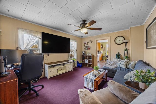 17 Jackson Street, Lyons, NY 14489