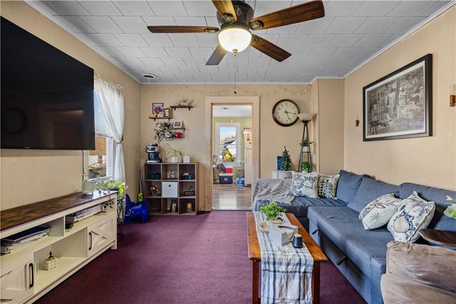 17 Jackson Street, Lyons, NY 14489