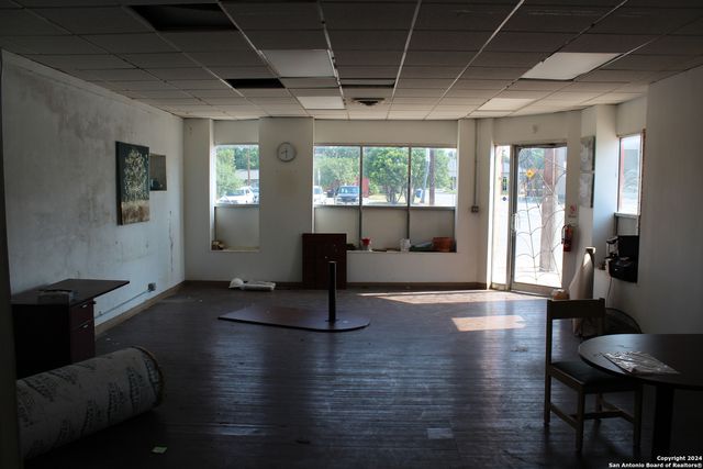1000 CINCINNATI AVE, San Antonio, TX 78201