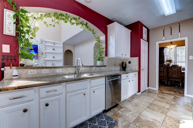 9214 Windy Spring Court, Houston, TX 77089