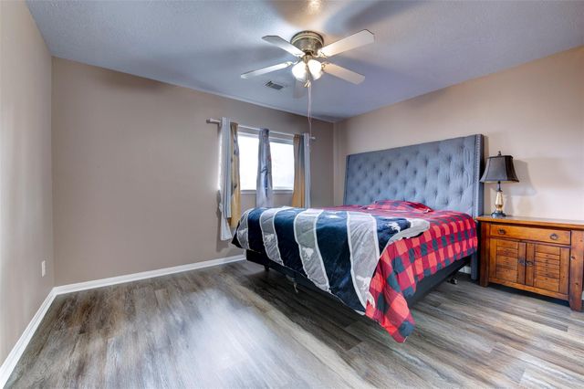 9214 Windy Spring Court, Houston, TX 77089