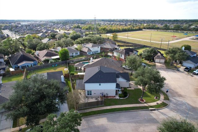 9214 Windy Spring Court, Houston, TX 77089