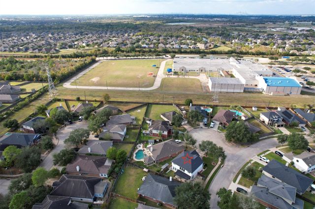 9214 Windy Spring Court, Houston, TX 77089