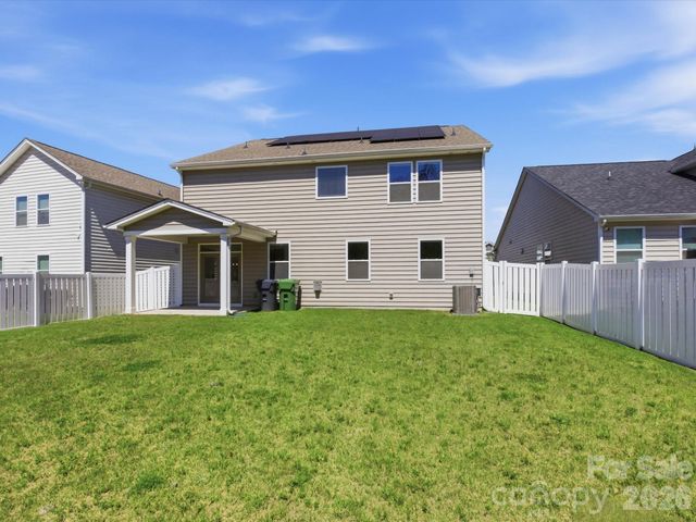 17033 Carolina Pine Row, Charlotte, NC 28278