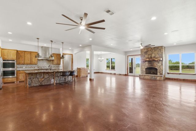 927 Prickly Pear Trail, Gordon, TX 76453
