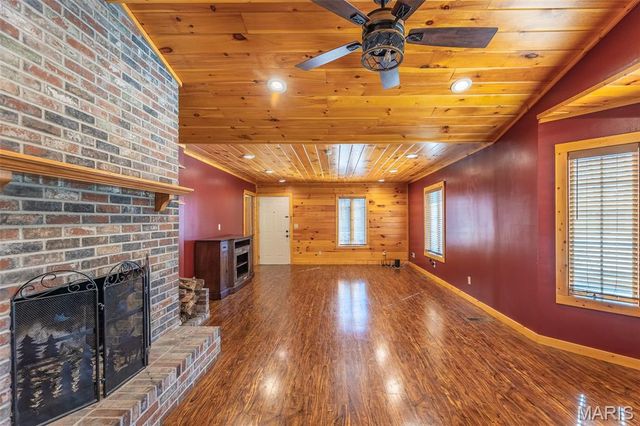 696 Radcliff Lane, Poplar Bluff, MO 63901