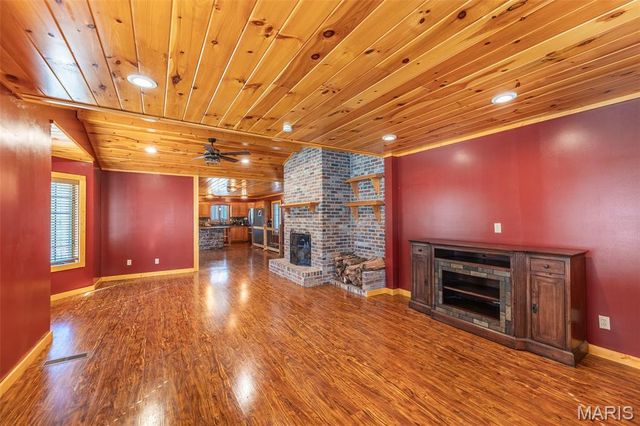 696 Radcliff Lane, Poplar Bluff, MO 63901