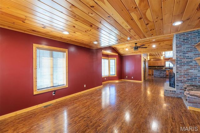 696 Radcliff Lane, Poplar Bluff, MO 63901