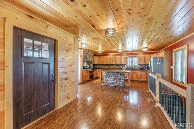 696 Radcliff Lane, Poplar Bluff, MO 63901