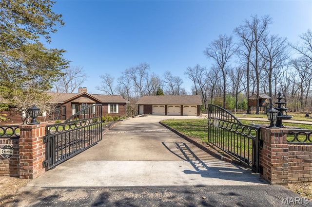 696 Radcliff Lane, Poplar Bluff, MO 63901
