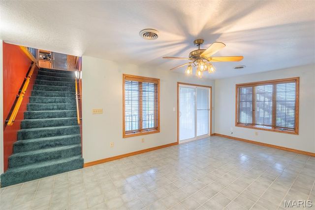 696 Radcliff Lane, Poplar Bluff, MO 63901