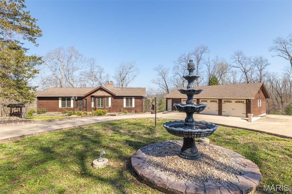 696 Radcliff Lane, Poplar Bluff, MO 63901
