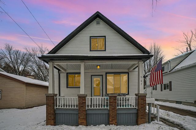 907 Michigan Avenue, Bay City, MI 48708
