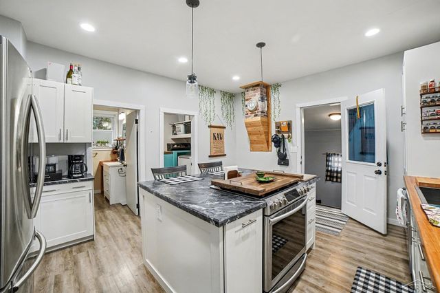 907 Michigan Avenue, Bay City, MI 48708