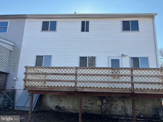 37 HERON CT, Newark, DE 19702