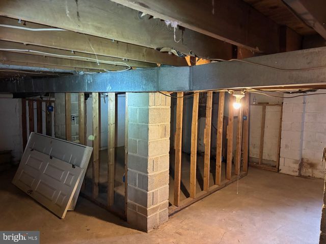 37 HERON CT, Newark, DE 19702