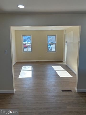 37 HERON CT, Newark, DE 19702