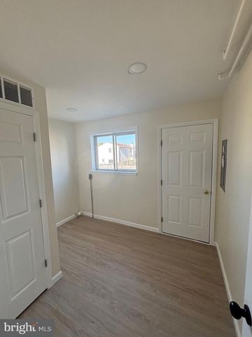 37 HERON CT, Newark, DE 19702