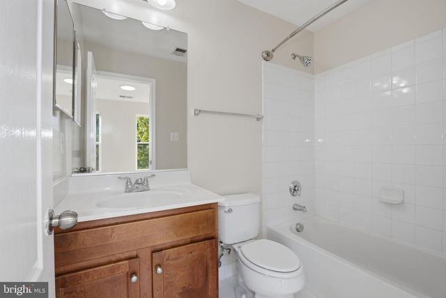 11910 WEYBRIDGE LN, Germantown, MD 20876
