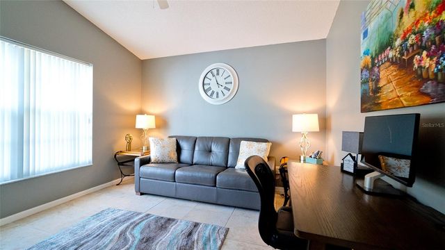 4584 RUNABOUT WAY, Bradenton, FL 34203