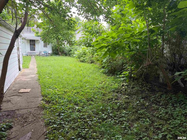 1707 E Moffat Avenue, Springfield, IL 62702