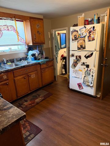 1707 E Moffat Avenue, Springfield, IL 62702