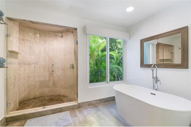 147 Golden Beach Drive, Golden Beach, FL 33160