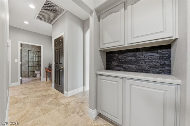 9100 Garden View Drive, Las Vegas, NV 89134