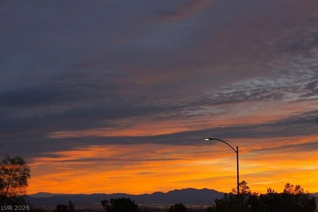 9100 Garden View Drive, Las Vegas, NV 89134