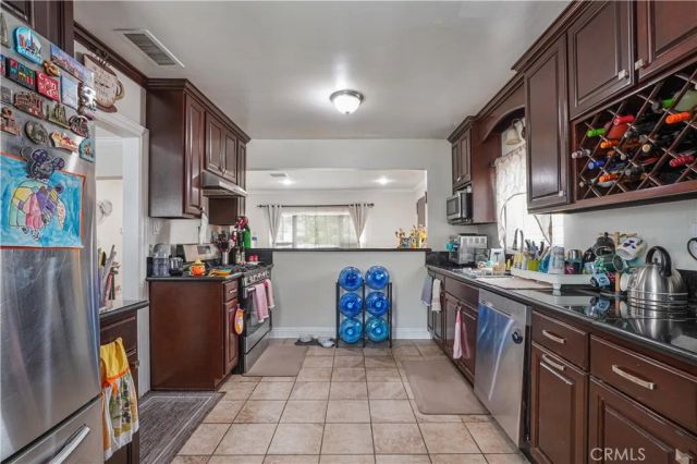 568 South Street, Glendale, CA 91202