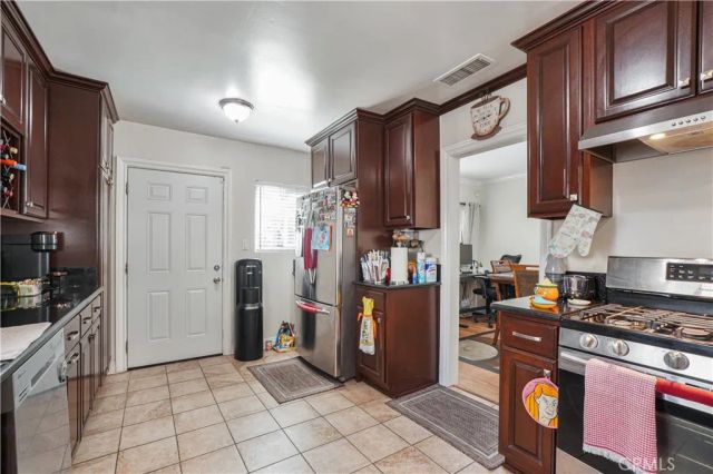 568 South Street, Glendale, CA 91202