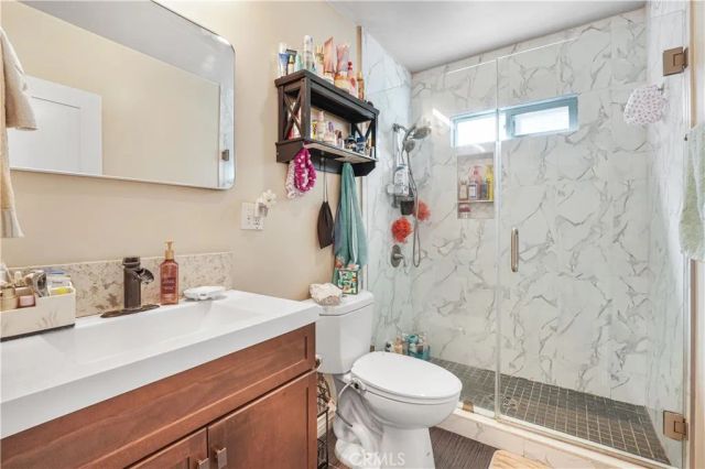 568 South Street, Glendale, CA 91202