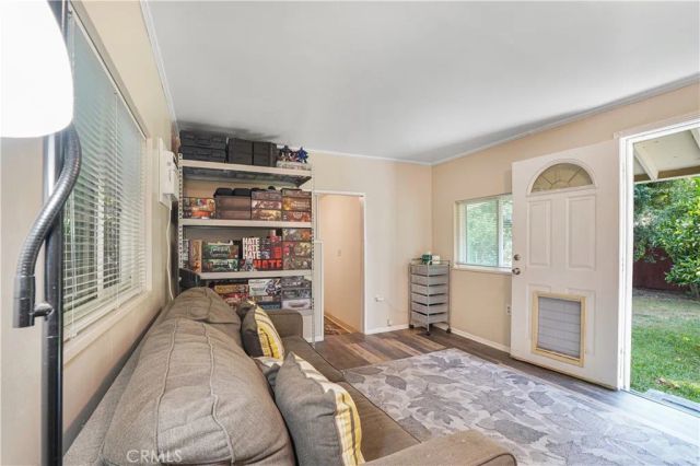 568 South Street, Glendale, CA 91202