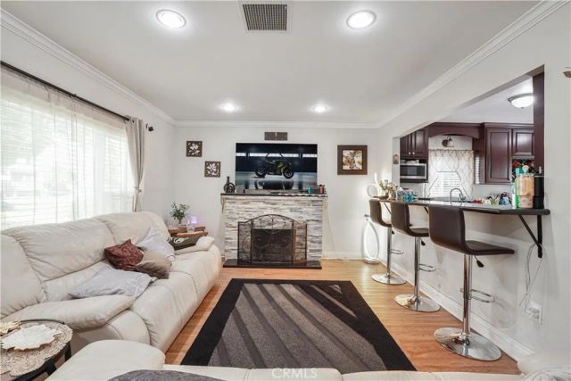 568 South Street, Glendale, CA 91202