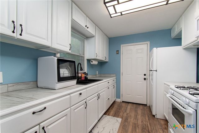 902 N 8th Street, Temple, TX 76501