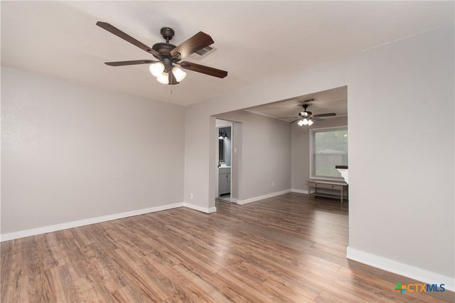 902 N 8th Street, Temple, TX 76501
