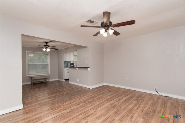 902 N 8th Street, Temple, TX 76501