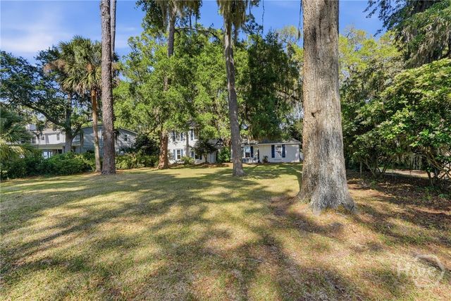 1014 Wilmington Island Road, Savannah, GA 31410