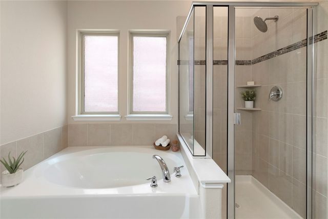 4733 Meadow Green Trail, Fort Worth, TX 76244