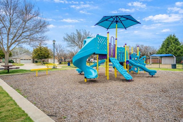 4733 Meadow Green Trail, Fort Worth, TX 76244