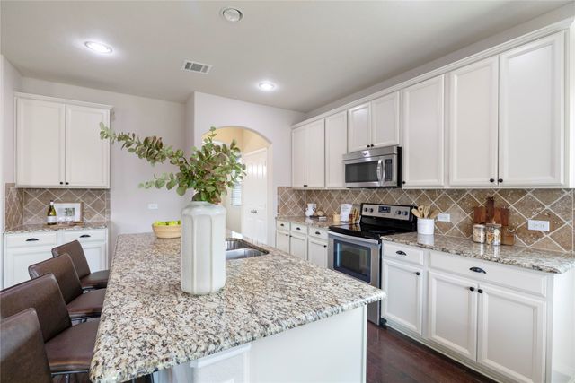 4733 Meadow Green Trail, Fort Worth, TX 76244