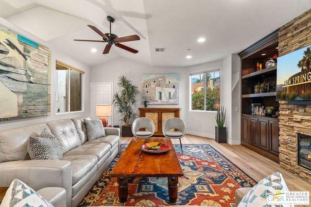 226 Canyon Circle, Palm Springs, CA 92264